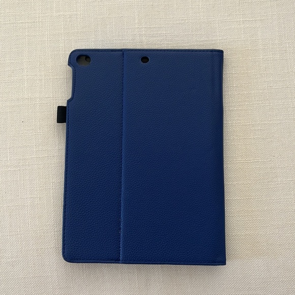 Blue iPad case - Picture 3 of 3